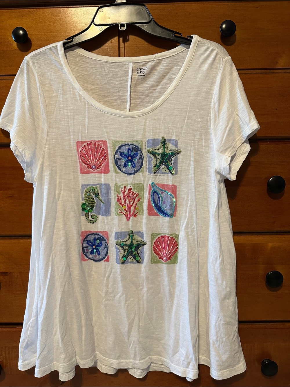 crown & ivy White Tee with Multicolor Seaside Motif
